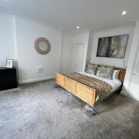 Fantastic Spacious Garden Flat With Own Private Entrance Λονδίνο Εξωτερικό φωτογραφία